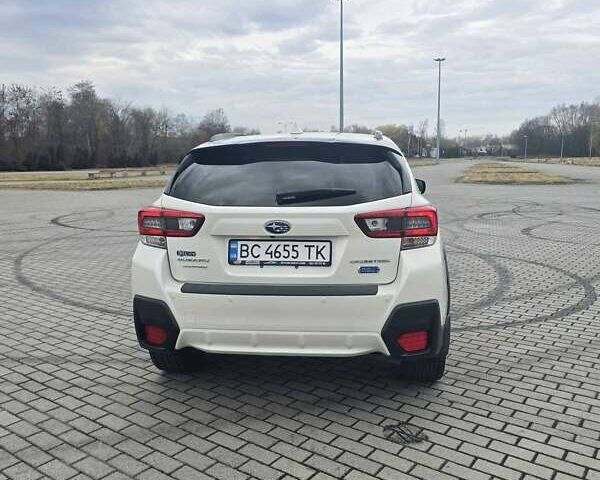 Белый Субару Crosstrek, объемом двигателя 2 л и пробегом 76 тыс. км за 23990 $, фото 7 на Automoto.ua