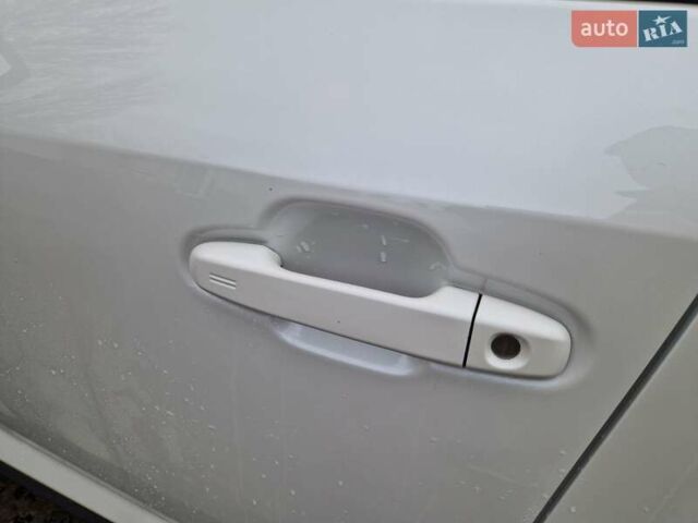 Білий Субару Crosstrek, об'ємом двигуна 2.5 л та пробігом 16 тис. км за 24500 $, фото 13 на Automoto.ua