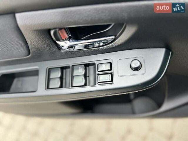 Черный Субару Crosstrek, объемом двигателя 2 л и пробегом 208 тыс. км за 9750 $, фото 14 на Automoto.ua