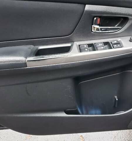 Серый Субару Crosstrek, объемом двигателя 2 л и пробегом 150 тыс. км за 11000 $, фото 3 на Automoto.ua