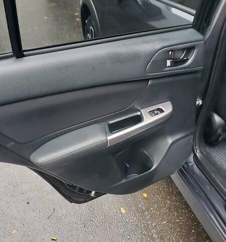 Серый Субару Crosstrek, объемом двигателя 2 л и пробегом 150 тыс. км за 11000 $, фото 11 на Automoto.ua