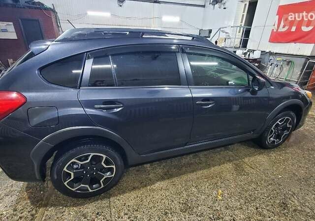 Серый Субару Crosstrek, объемом двигателя 2 л и пробегом 150 тыс. км за 11000 $, фото 4 на Automoto.ua