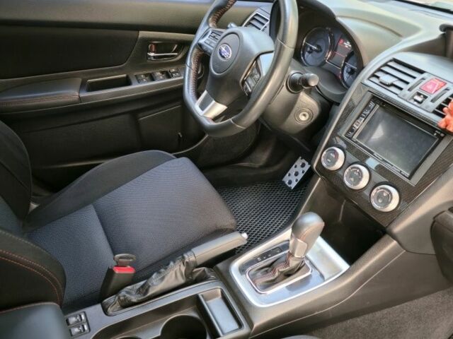 Білий Субару Impreza WRX, об'ємом двигуна 2 л та пробігом 148 тис. км за 13700 $, фото 3 на Automoto.ua