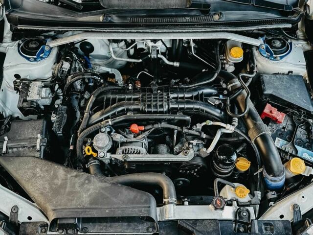 Білий Субару Impreza WRX, об'ємом двигуна 2 л та пробігом 117 тис. км за 16600 $, фото 12 на Automoto.ua