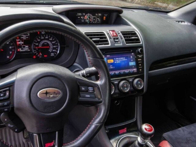 Черный Субару Impreza WRX, объемом двигателя 2.5 л и пробегом 56 тыс. км за 12000 $, фото 9 на Automoto.ua