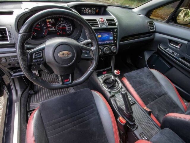 Черный Субару Impreza WRX, объемом двигателя 2.5 л и пробегом 56 тыс. км за 12000 $, фото 8 на Automoto.ua