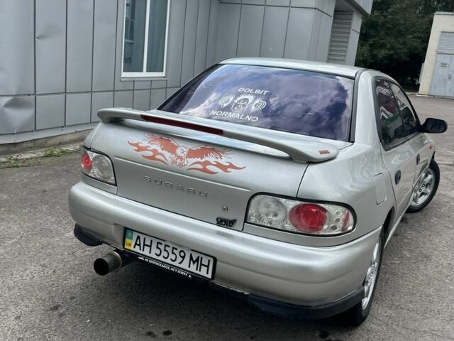 Серый Субару Impreza WRX, объемом двигателя 2 л и пробегом 250 тыс. км за 1700 $, фото 2 на Automoto.ua