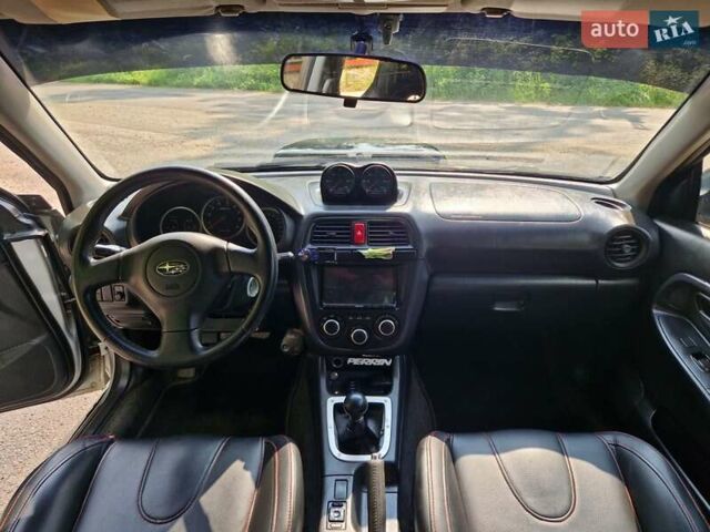 Серый Субару Impreza WRX, объемом двигателя 2 л и пробегом 186 тыс. км за 5500 $, фото 8 на Automoto.ua