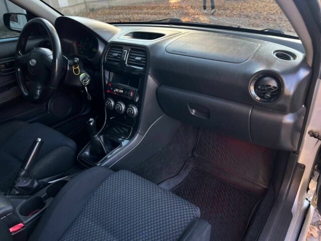 Сірий Субару Impreza WRX, об'ємом двигуна 1.5 л та пробігом 237 тис. км за 3750 $, фото 7 на Automoto.ua