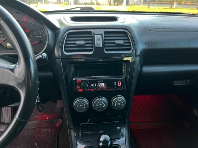 Сірий Субару Impreza WRX, об'ємом двигуна 1.5 л та пробігом 237 тис. км за 3750 $, фото 5 на Automoto.ua