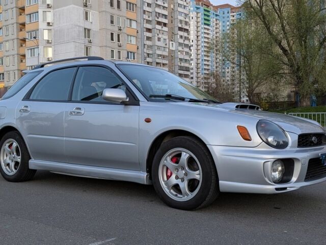 Серый Субару Impreza WRX, объемом двигателя 2 л и пробегом 222 тыс. км за 12000 $, фото 7 на Automoto.ua