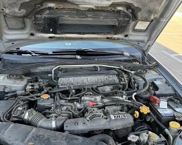 Серый Субару Impreza WRX, объемом двигателя 2.5 л и пробегом 240 тыс. км за 5600 $, фото 14 на Automoto.ua