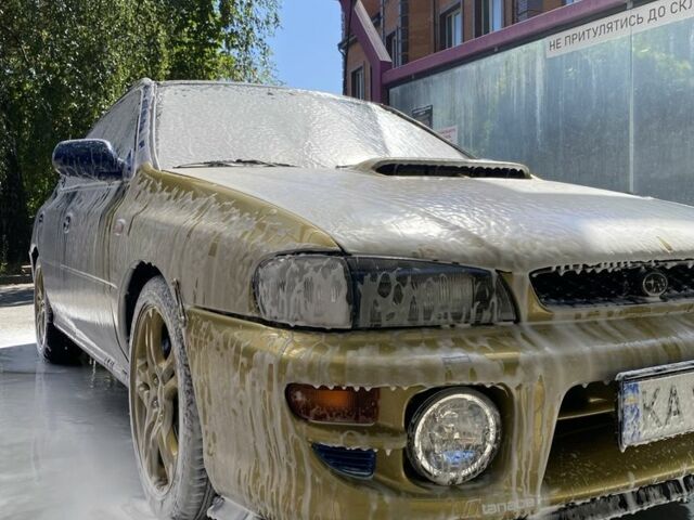 Синий Субару Impreza WRX, объемом двигателя 2 л и пробегом 220 тыс. км за 4700 $, фото 1 на Automoto.ua