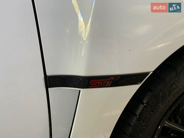 Белый Субару Импреза ВРХ СТИ, объемом двигателя 2.46 л и пробегом 84 тыс. км за 20000 $, фото 7 на Automoto.ua