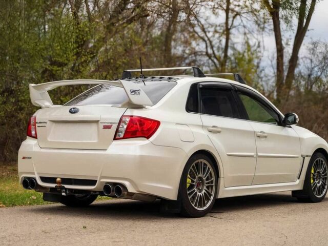 Білий Субару Імпреза ВРХ СТІ, об'ємом двигуна 2.5 л та пробігом 83 тис. км за 3100 $, фото 4 на Automoto.ua