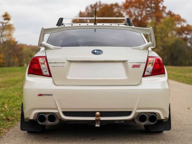 Білий Субару Імпреза ВРХ СТІ, об'ємом двигуна 2.5 л та пробігом 83 тис. км за 3100 $, фото 3 на Automoto.ua