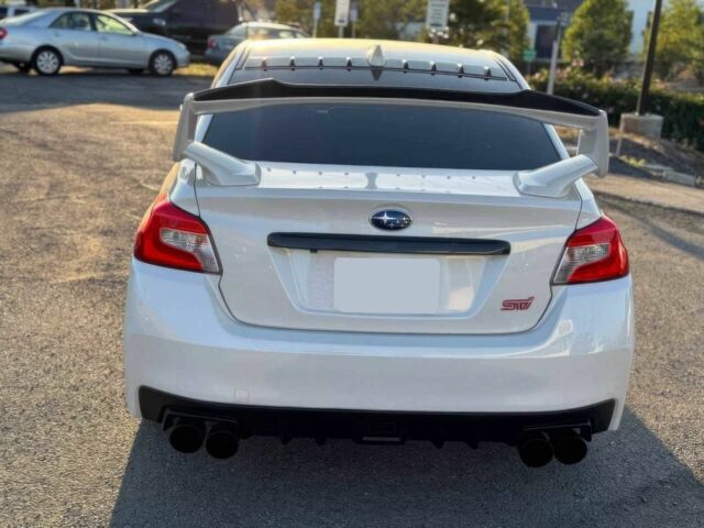 Білий Субару Імпреза ВРХ СТІ, об'ємом двигуна 2.5 л та пробігом 30 тис. км за 6700 $, фото 6 на Automoto.ua