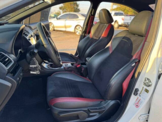 Білий Субару Імпреза ВРХ СТІ, об'ємом двигуна 2.5 л та пробігом 30 тис. км за 6700 $, фото 8 на Automoto.ua