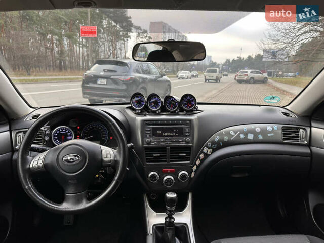 Серый Субару Импреза ВРХ СТИ, объемом двигателя 1.6 л и пробегом 50 тыс. км за 15000 $, фото 31 на Automoto.ua