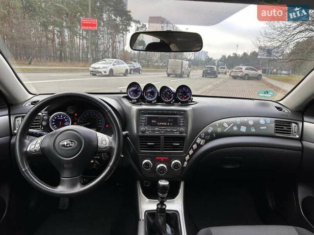 Серый Субару Импреза ВРХ СТИ, объемом двигателя 1.6 л и пробегом 50 тыс. км за 15000 $, фото 30 на Automoto.ua
