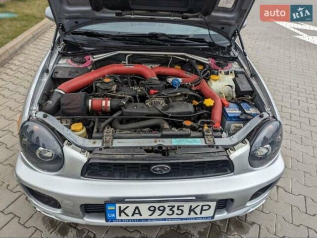 Серый Субару Импреза ВРХ СТИ, объемом двигателя 2 л и пробегом 222 тыс. км за 12000 $, фото 1 на Automoto.ua