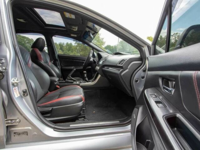 Серый Субару Импреза ВРХ СТИ, объемом двигателя 2.5 л и пробегом 50 тыс. км за 13200 $, фото 7 на Automoto.ua