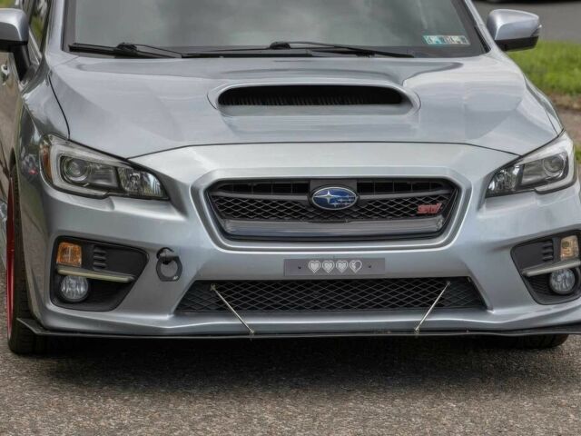 Серый Субару Импреза ВРХ СТИ, объемом двигателя 2.5 л и пробегом 50 тыс. км за 13200 $, фото 1 на Automoto.ua