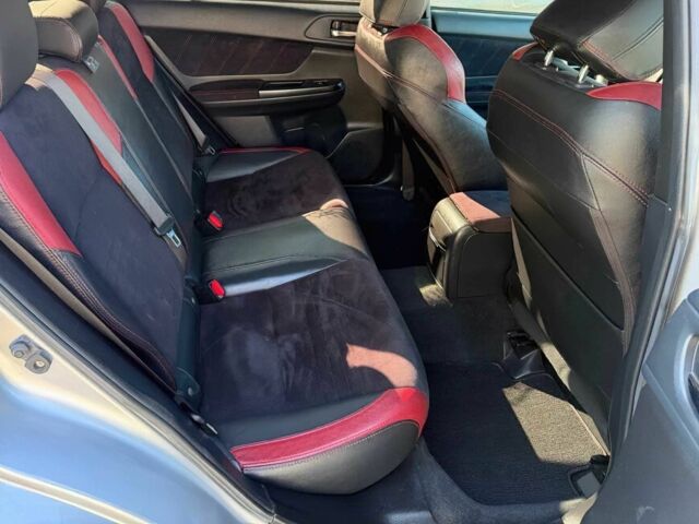 Серый Субару Импреза ВРХ СТИ, объемом двигателя 2.5 л и пробегом 70 тыс. км за 10000 $, фото 11 на Automoto.ua