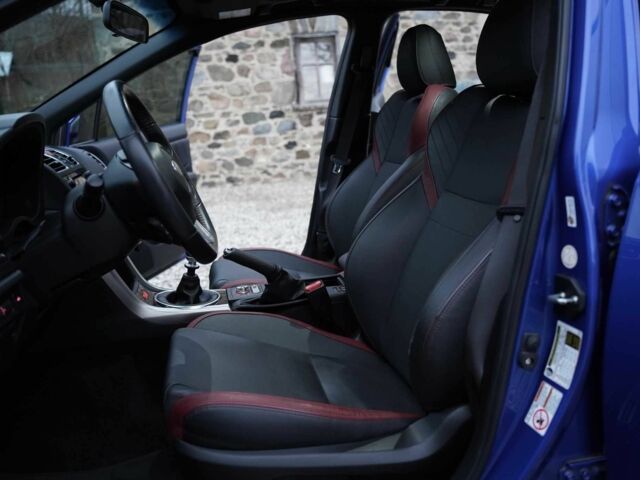 Синій Субару Імпреза ВРХ СТІ, об'ємом двигуна 0 л та пробігом 60 тис. км за 16000 $, фото 15 на Automoto.ua