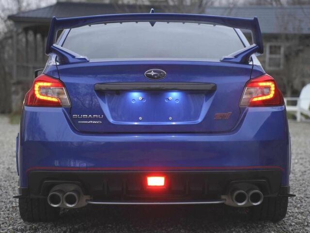 Синій Субару Імпреза ВРХ СТІ, об'ємом двигуна 0 л та пробігом 60 тис. км за 16000 $, фото 5 на Automoto.ua