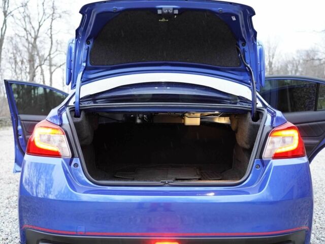 Синій Субару Імпреза ВРХ СТІ, об'ємом двигуна 0 л та пробігом 60 тис. км за 16000 $, фото 4 на Automoto.ua