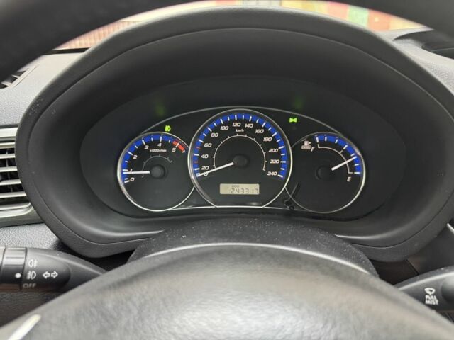 Белый Субару Impreza XV, объемом двигателя 2 л и пробегом 240 тыс. км за 9500 $, фото 17 на Automoto.ua