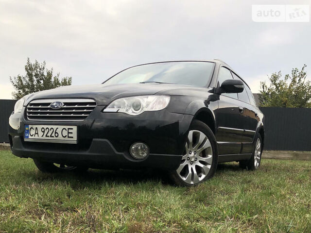 Черный Субару Legacy Outback, объемом двигателя 3 л и пробегом 275 тыс. км за 5600 $, фото 2 на Automoto.ua