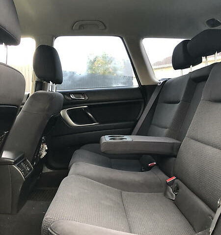 Черный Субару Legacy Outback, объемом двигателя 3 л и пробегом 275 тыс. км за 5600 $, фото 26 на Automoto.ua