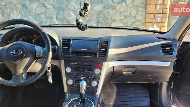 Чорний Субару Legacy Outback, об'ємом двигуна 2.5 л та пробігом 215 тис. км за 6300 $, фото 1 на Automoto.ua