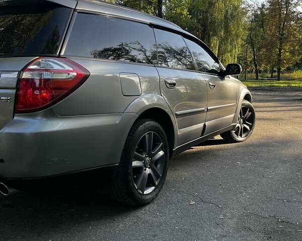 Сірий Субару Legacy Outback, об'ємом двигуна 2.5 л та пробігом 318 тис. км за 7300 $, фото 5 на Automoto.ua