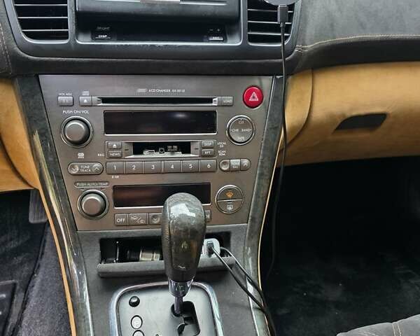 Серый Субару Legacy Outback, объемом двигателя 3 л и пробегом 247 тыс. км за 7800 $, фото 10 на Automoto.ua