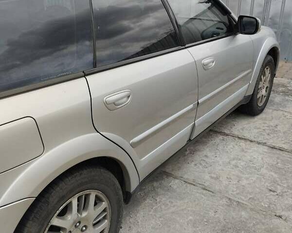 Серый Субару Legacy Outback, объемом двигателя 2.5 л и пробегом 227 тыс. км за 6450 $, фото 3 на Automoto.ua