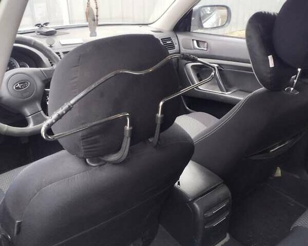 Серый Субару Legacy Outback, объемом двигателя 2.5 л и пробегом 227 тыс. км за 6450 $, фото 10 на Automoto.ua