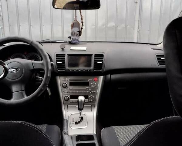 Серый Субару Legacy Outback, объемом двигателя 2.5 л и пробегом 227 тыс. км за 6450 $, фото 11 на Automoto.ua