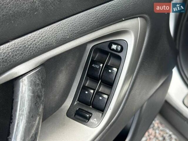 Серый Субару Legacy Outback, объемом двигателя 2.5 л и пробегом 261 тыс. км за 4680 $, фото 13 на Automoto.ua