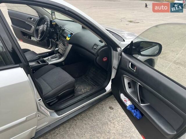 Сірий Субару Legacy Outback, об'ємом двигуна 2.5 л та пробігом 255 тис. км за 7500 $, фото 12 на Automoto.ua