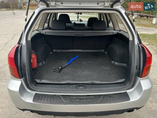 Сірий Субару Legacy Outback, об'ємом двигуна 2.5 л та пробігом 255 тис. км за 7500 $, фото 9 на Automoto.ua