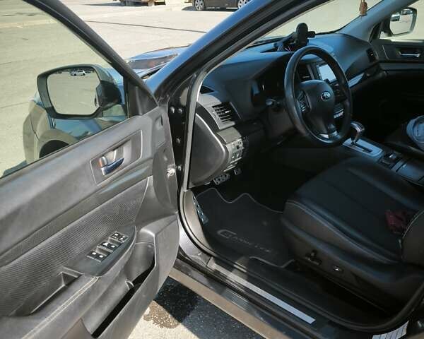 Сірий Субару Legacy Outback, об'ємом двигуна 2 л та пробігом 230 тис. км за 9500 $, фото 5 на Automoto.ua