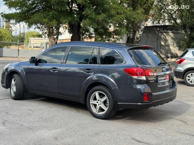 Сірий Субару Legacy Outback, об'ємом двигуна 2 л та пробігом 257 тис. км за 8990 $, фото 2 на Automoto.ua