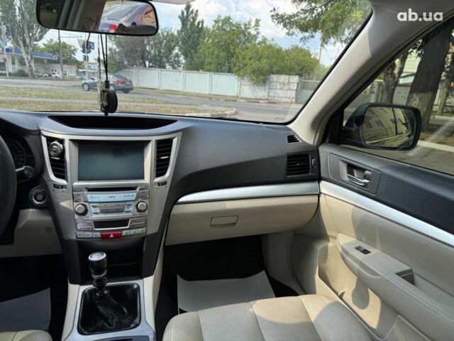 Сірий Субару Legacy Outback, об'ємом двигуна 2 л та пробігом 257 тис. км за 8990 $, фото 17 на Automoto.ua