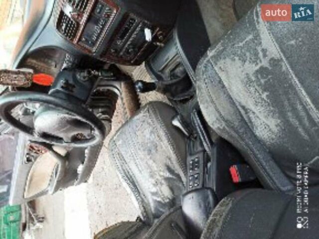 Зеленый Субару Legacy Outback, объемом двигателя 2.5 л и пробегом 340 тыс. км за 3650 $, фото 7 на Automoto.ua