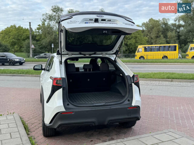 Белый Субару Solterra, объемом двигателя 0 л и пробегом 20 тыс. км за 23900 $, фото 6 на Automoto.ua