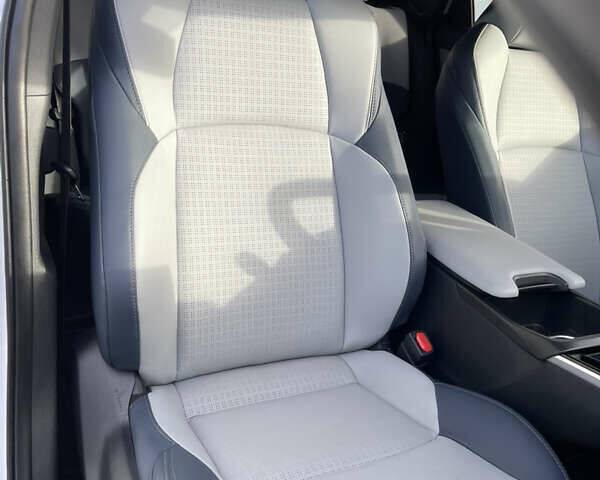 Білий Субару Solterra, об'ємом двигуна 0 л та пробігом 10 тис. км за 28200 $, фото 35 на Automoto.ua