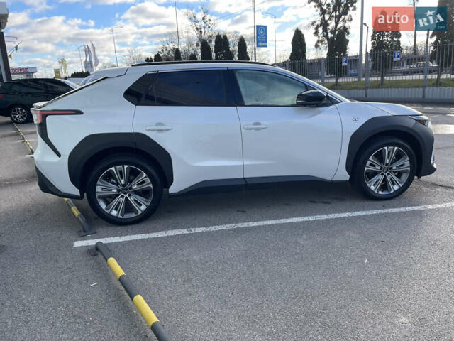 Білий Субару Solterra, об'ємом двигуна 0 л та пробігом 10 тис. км за 28200 $, фото 12 на Automoto.ua